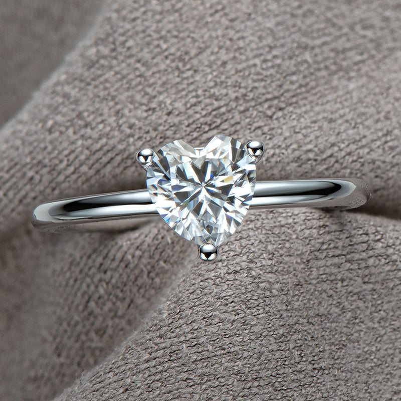 Polaris Heart Solitaire Ring