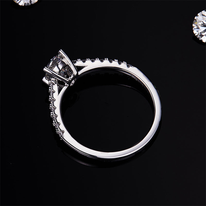 Polaris Oval Moissanite Ring