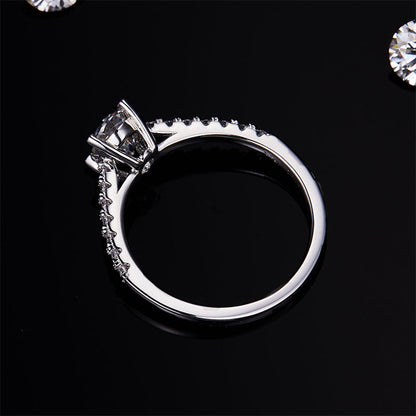 Polaris Oval Moissanite Ring