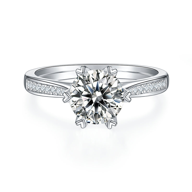Polaris Round Cut Moissanite Ring