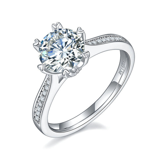 Polaris Round Cut Moissanite Ring