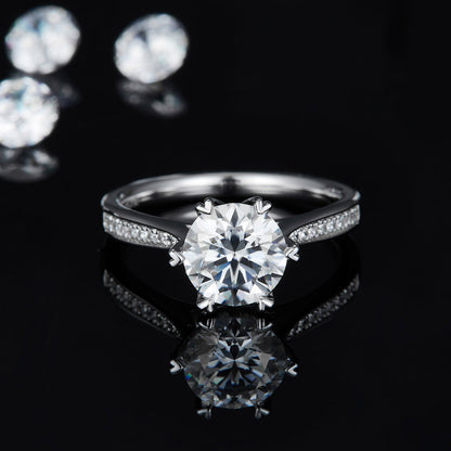 Polaris Round Cut Moissanite Ring