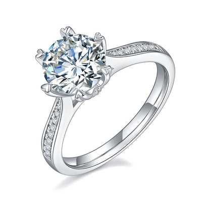 Polaris Round Cut Moissanite Ring