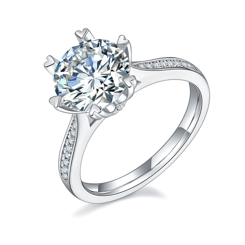Polaris Round Cut Moissanite Ring