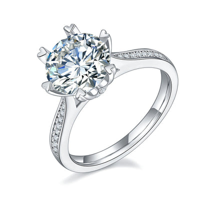 Polaris Round Cut Moissanite Ring